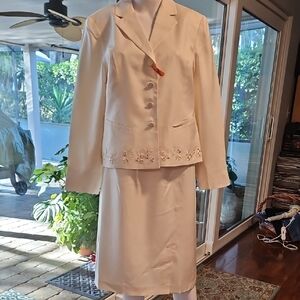 Elegant Cream Skirt Suit with Floral Embroidery And Beads 14 Petite